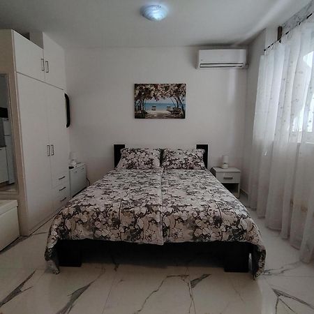 Studio-Apartman Ella Poreč Extérieur photo