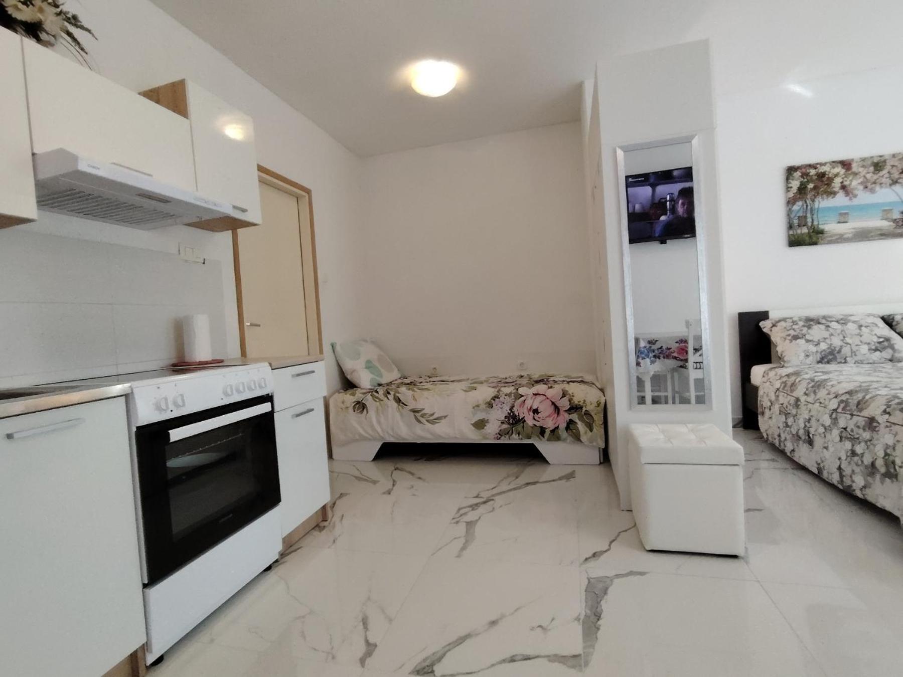 Studio-Apartman Ella Poreč Extérieur photo