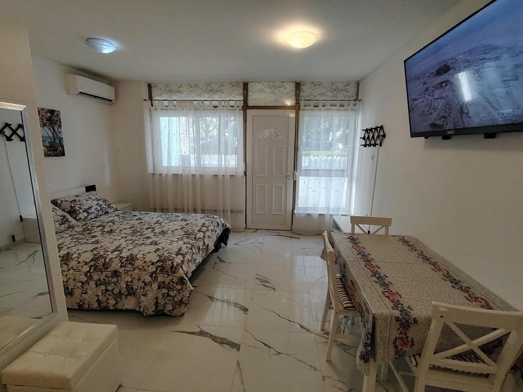 Studio-Apartman Ella Poreč Extérieur photo