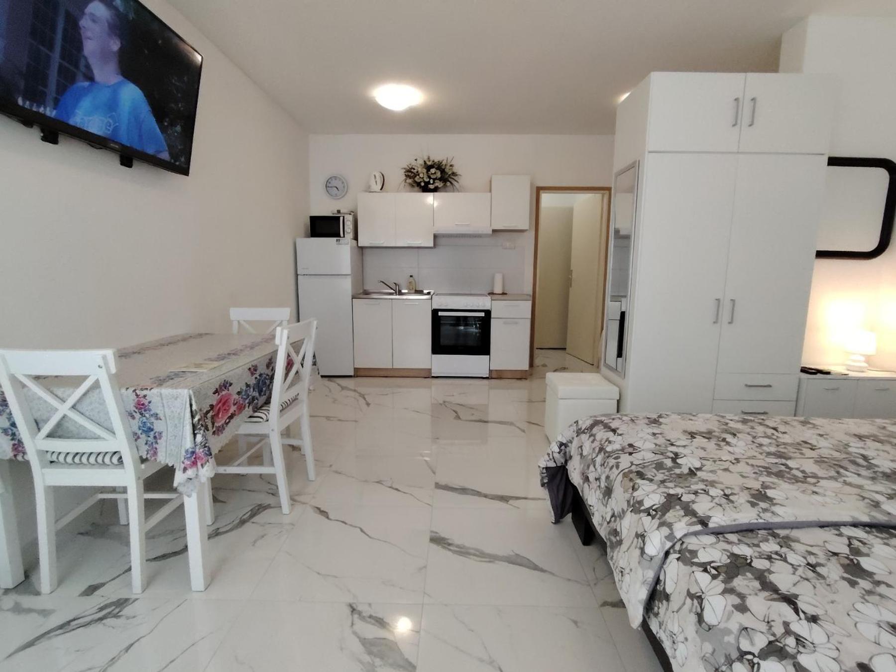 Studio-Apartman Ella Poreč Extérieur photo